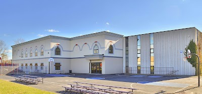 Universal School logo