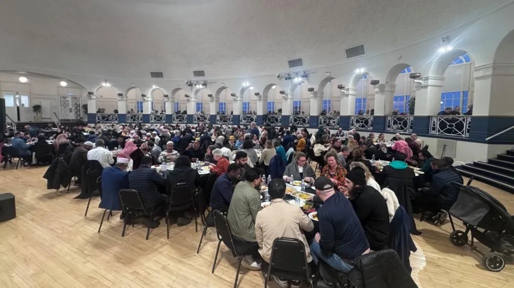 Hundreds gather to take part in Iftar celebration