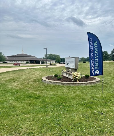 Muscatine Christian Academy logo